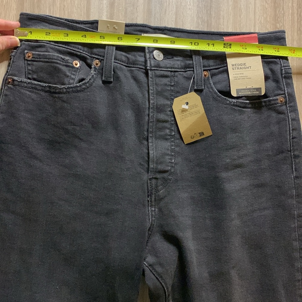 Levi's Black Straight Leg Women's Jeans - Picture 9 of 13